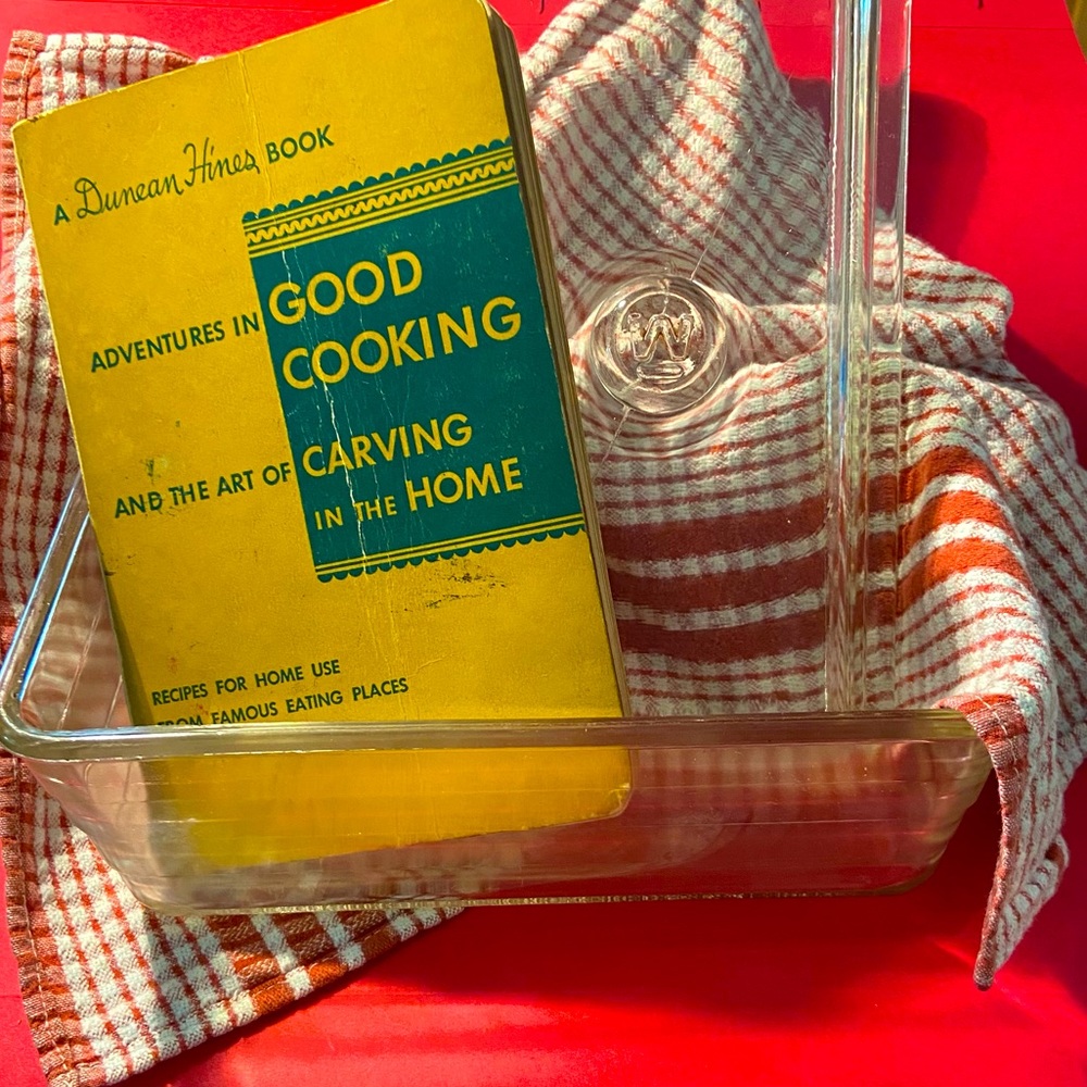 Westinghouse Loaf Pan and Duncan Hines Cookbook